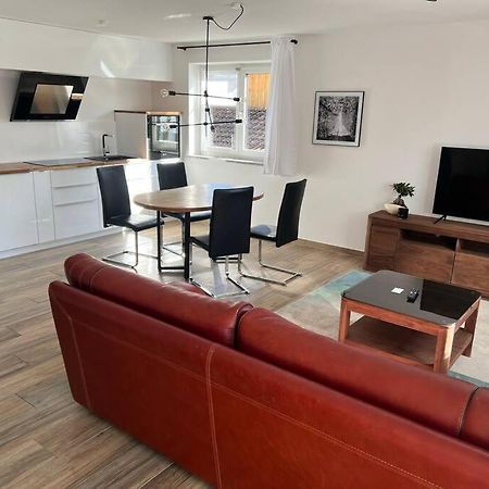 Gemuetliche Wohnung Mit Grosser Terrasse Bruckmuhl Ngoại thất bức ảnh
