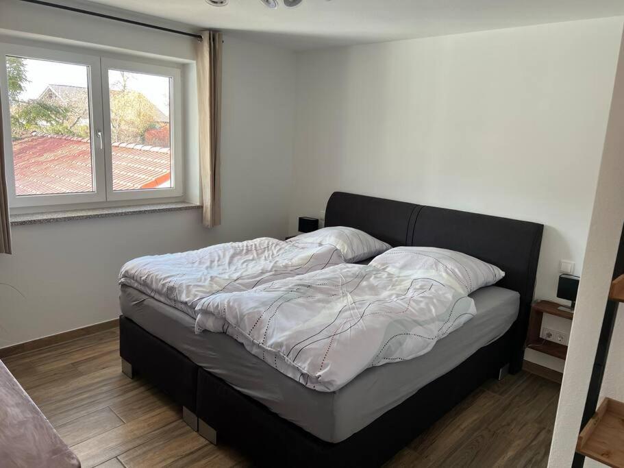 Gemuetliche Wohnung Mit Grosser Terrasse Bruckmuhl Ngoại thất bức ảnh